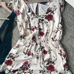 American Eagle Floral Romper